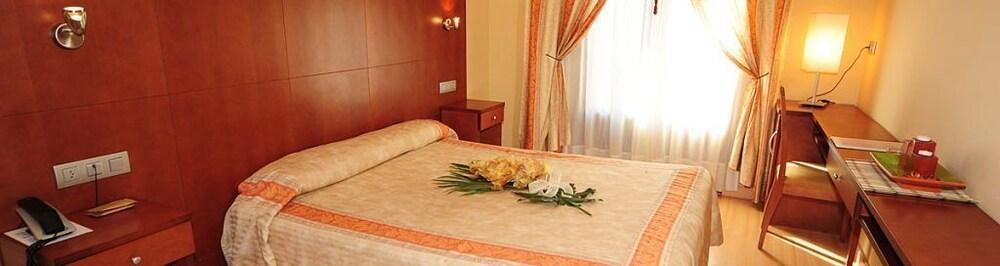 Hotel Jaques Jaca Kültér fotó