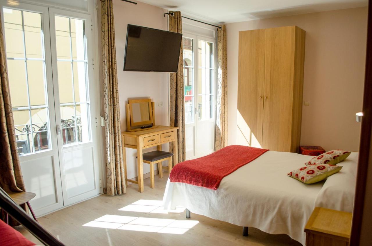 Hotel Jaques Jaca Kültér fotó
